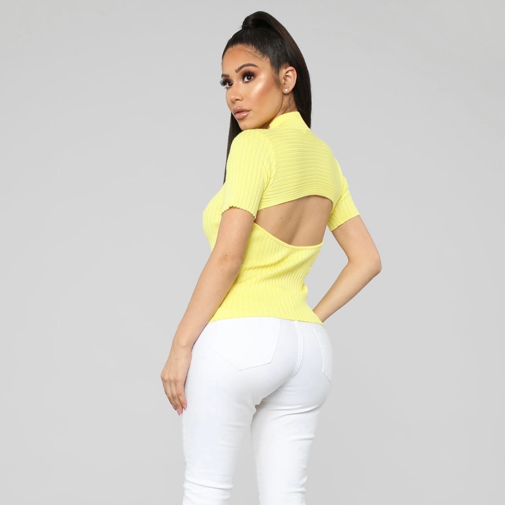 NWT - Fashion Nova Large Yellow Ribbed Shirt - Large